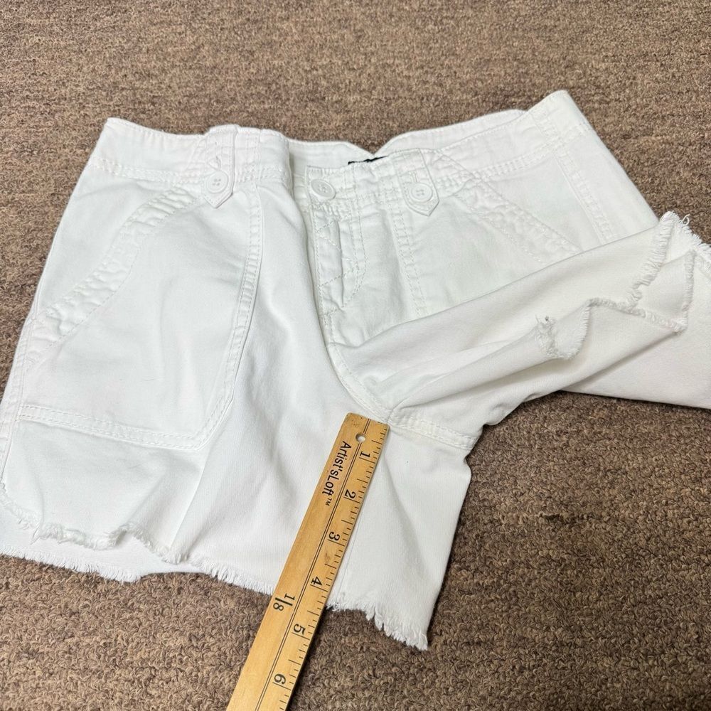 Supplies by Unionbay White Raw Edge Denim Shorts Size 4 - Picture 9 of 9